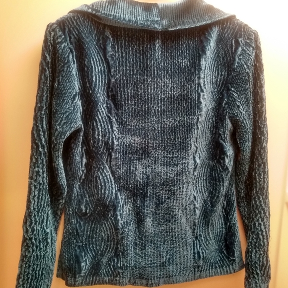 Woman's Blazer - Picture 3 of 5